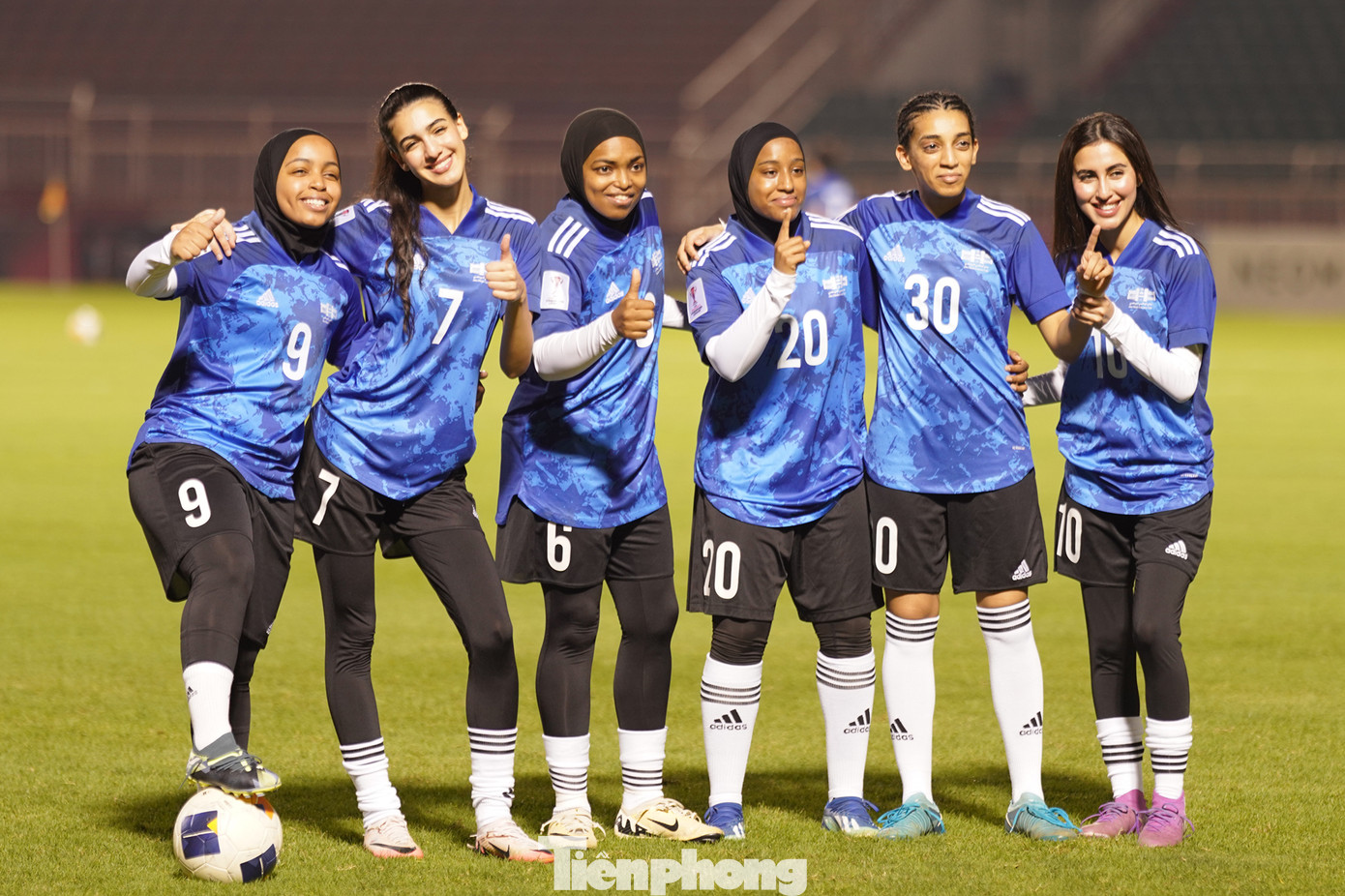 Nét đẹp các tuyển thủ Abu Dhabi thu hút khán giả.