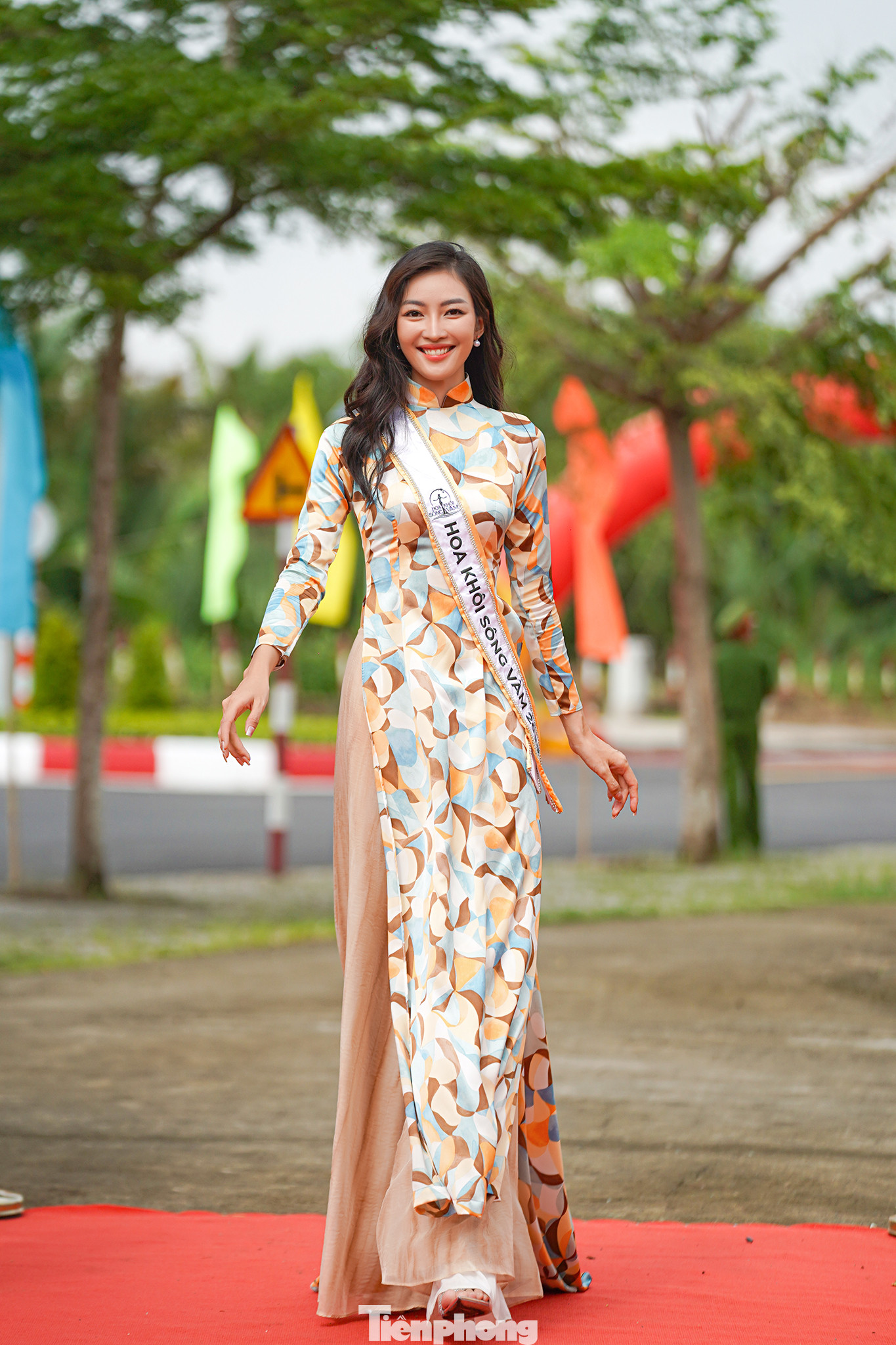 Là hoa khôi, Diễm Trinh có nhiều hoạt động quảng bá du lịch Long An, thiện nguyện cộng đồng và các sự kiện giải trí, quay phim, chụp hình, trình diễn thời trang. Là hoa khôi, Diễm Trinh có nhiều hoạt động quảng bá du lịch Long An, thiện nguyện cộng đồng và các sự kiện giải trí, quay phim, chụp hình, trình diễn thời trang.