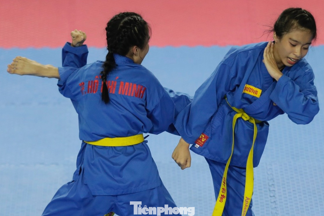 Đặng Cao Ánh Dương/Đặng Cao Triều Dương giành HCV Song luyện 1 nữ