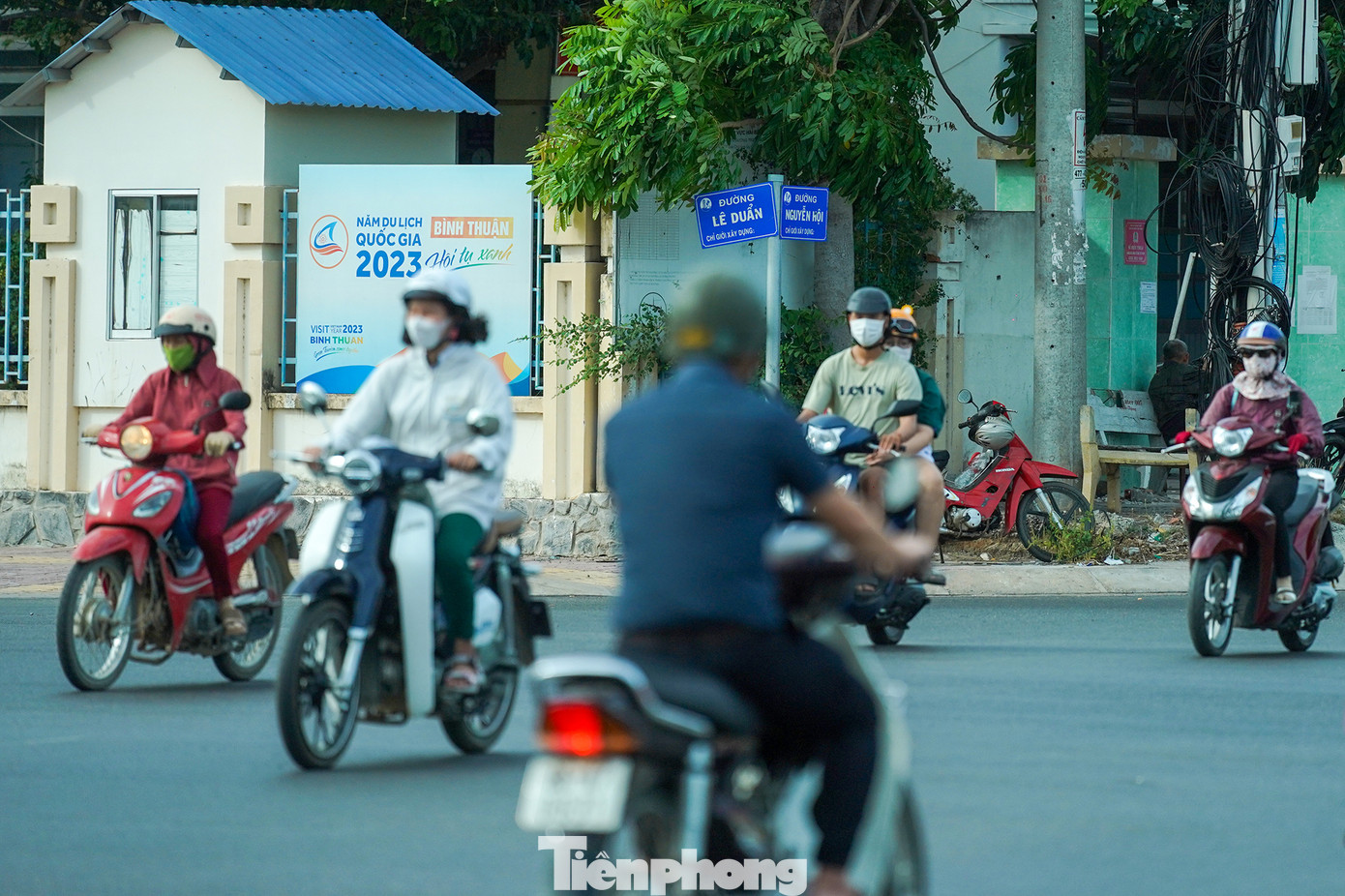 Đại lộ Lê Duẩn kết nối với đường Thủ Khoa Huân - Võ Văn Kiệt - Hùng Vương đến khu du lịch quốc gia Mũi Né.