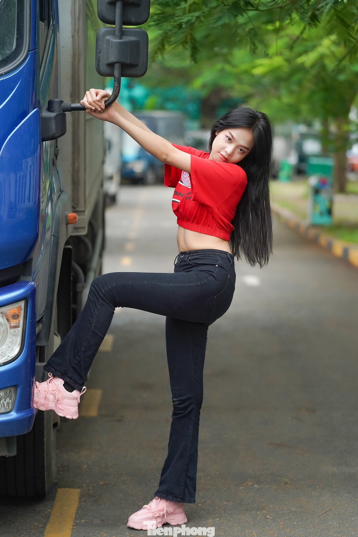 Tân Hoa hậu Huỳnh Thị Thanh Thủy có những bức ảnh độc trước khi kết thúc chặng hành trình Hoa hậu Việt Nam 2022.