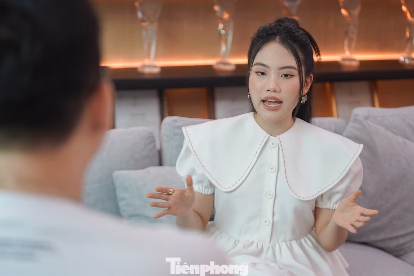 Phương Mỹ Chi tại buổi gặp gỡ của Tiền Phong. Phương Mỹ Chi tại buổi gặp gỡ của Tiền Phong.