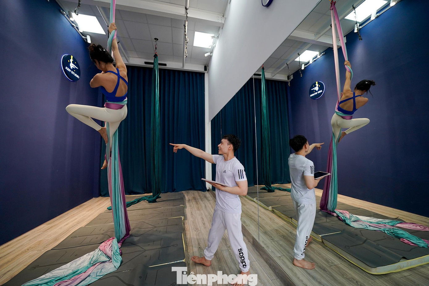 Các bộ môn trên không trung (aerial) gồm aerial yoga (yoga bay), aerial lyra (Múa vòng), aerial ailks (lụa) mặc dù khá mới mẻ nhưng đã thu hút sự quan tâm lớn của giới trẻ, không chỉ rèn luyện thể lực, làm đẹp vóc dáng mà còn mang tính chinh phục cao.