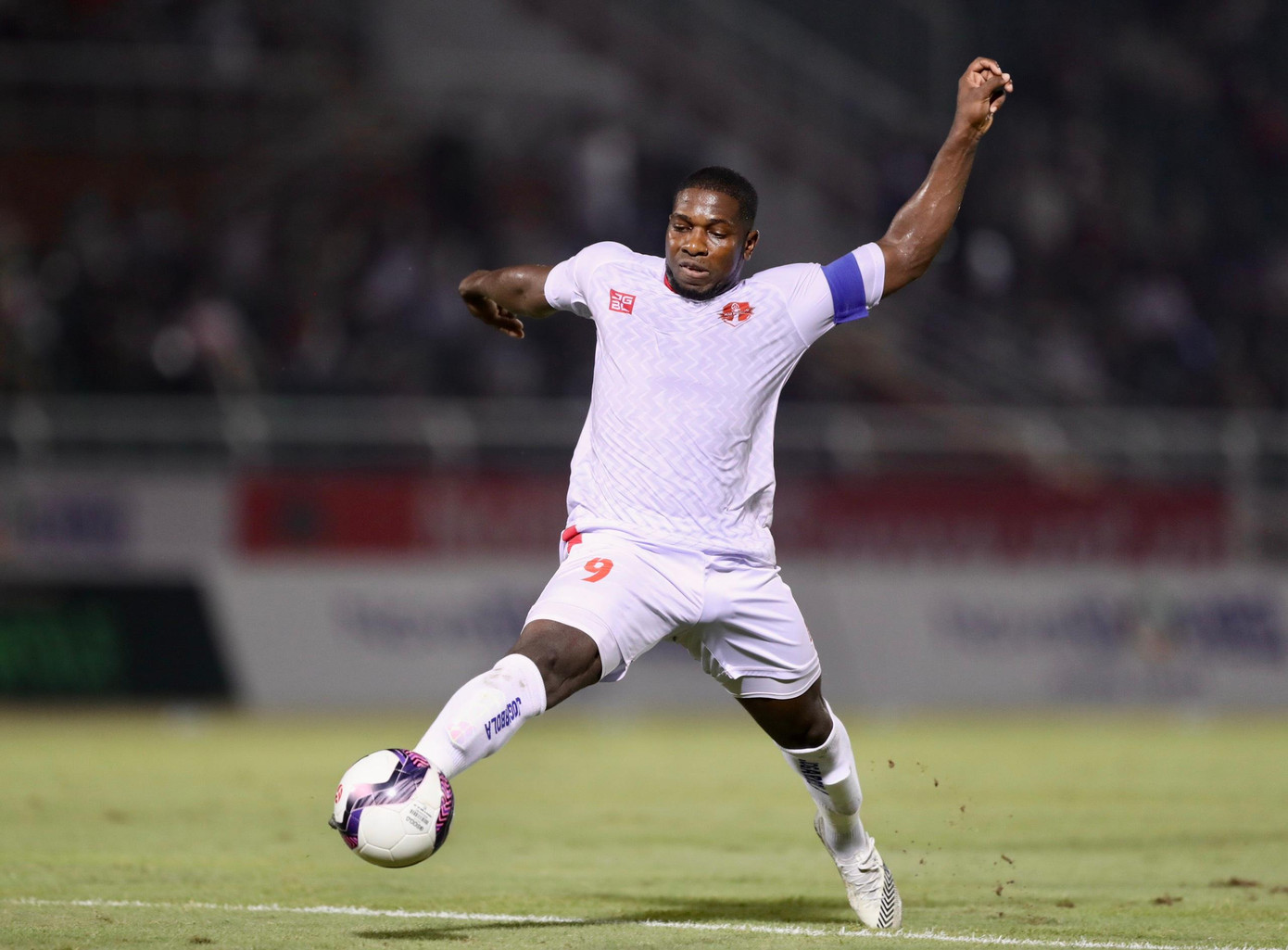 So lực lượng, Sài Gòn FC được nhận định kém hơn rất nhiều so với Hải Phòng, nhất là khi họ không có nhiều phương án tấn công để có thể ghi bàn. Những tình huống ăn bàn của Sài Gòn FC hầu hết đều ở các pha cố định và người ghi bàn thường là Đỗ Merlo, chân sút đã qua thời đỉnh cao phong độ. Trái lại, Hải Phòng lại có chân sút Rimario cực kỳ nguy hiểm và đang dẫn đầu danh sách vua phá lưới của V.League năm nay. Để khoá được Rimario, đấy chính là bài toán khó cho HLV Phùng Thanh Phương trong trận đấu này.