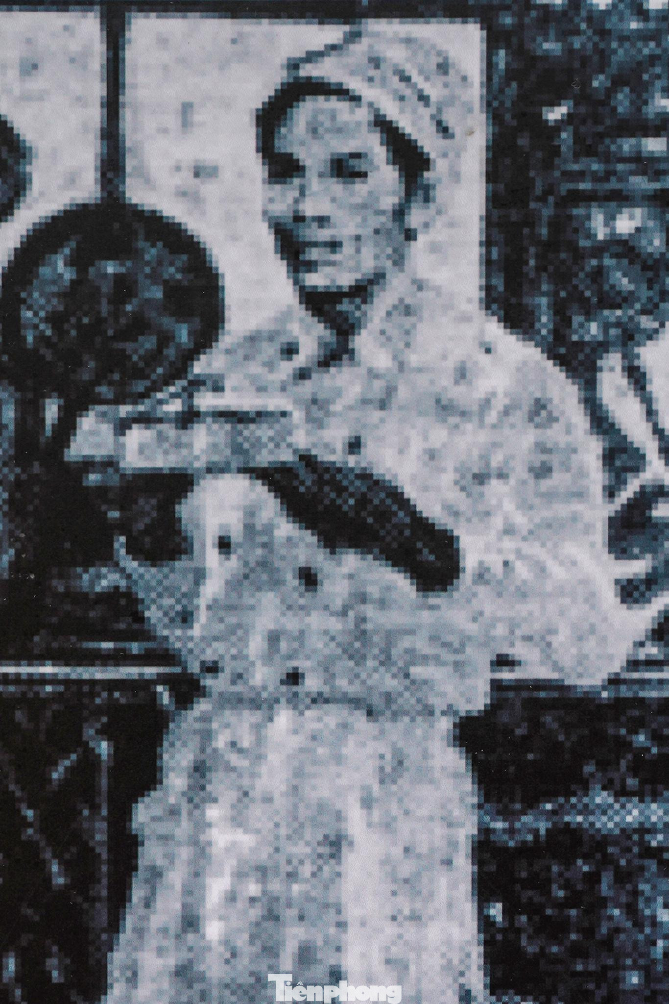 Hình ảnh người trai xứ Nghệ- Nguyễn Tất Thành làm bồi bàn ở khách sạn Carlton (Anh). Hình ảnh người trai xứ Nghệ- Nguyễn Tất Thành làm bồi bàn ở khách sạn Carlton (Anh).