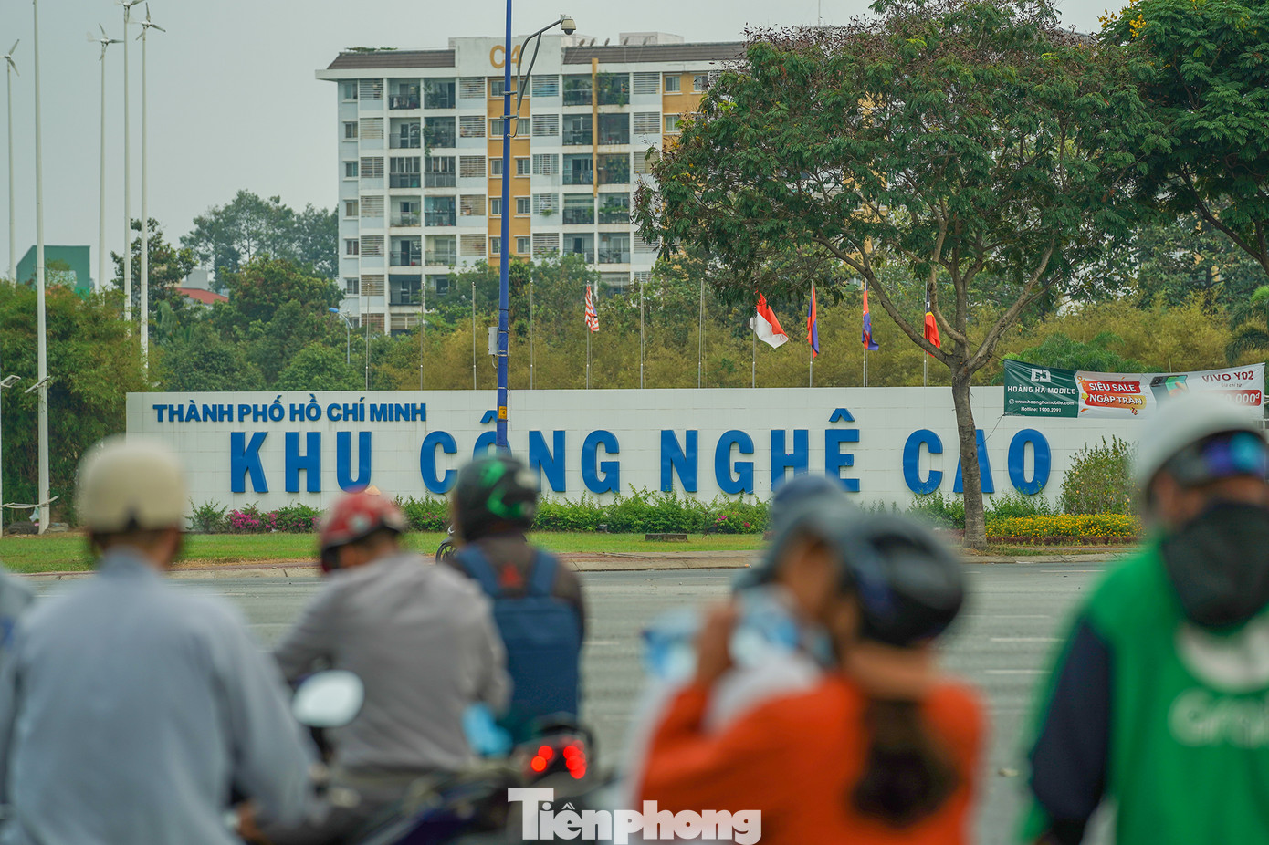 Trục đường chạy qua Khu công nghệ Cao, một trong những điểm nhấn của kinh tế TPHCM.