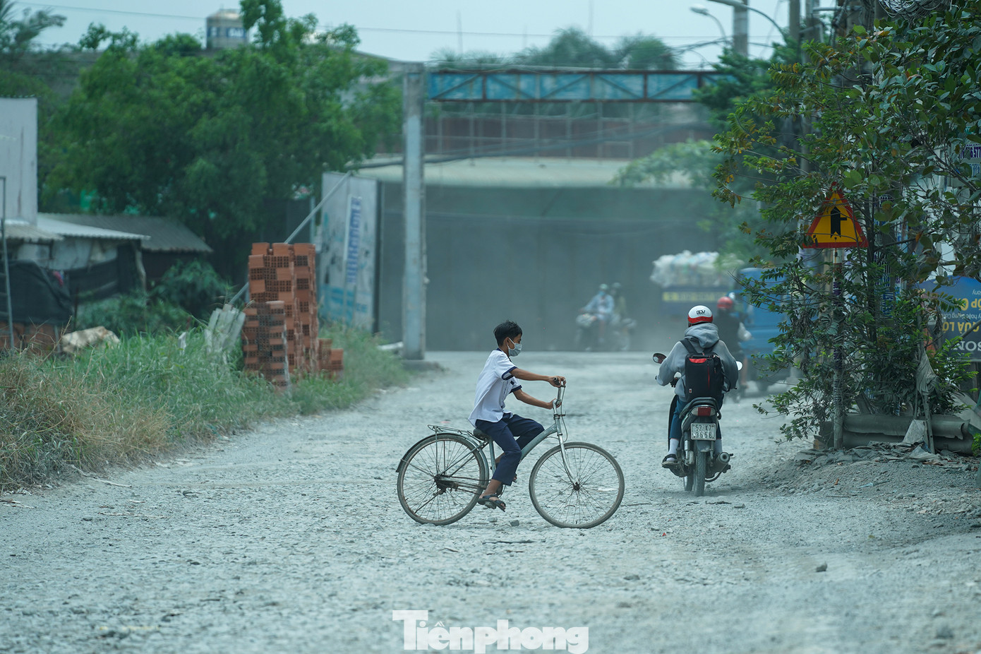 Đoạn đường này hơn 4km, quy hoạch bề ngang 9m, 7m mặt đường và 2m vỉa hè.
