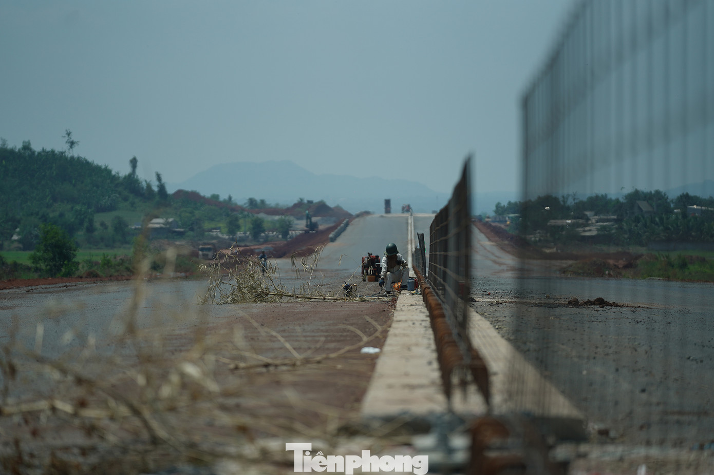 Bộ Giao thông vận tải yêu cầu các Ban quản lý dự án, nhà thầu, các đơn vị rà soát, hoàn thiện hồ sơ hoàn thành công trình, làm việc với Hội đồng kiểm tra nhà nước về công tác nghiệm thu công trình xây dựng để có kế hoạch kiểm tra, hoàn chỉnh các tồn tại (nếu có)... đảm bảo hoàn thành mọi thủ tục đưa các dự án vào khai thác trước ngày 30/4.