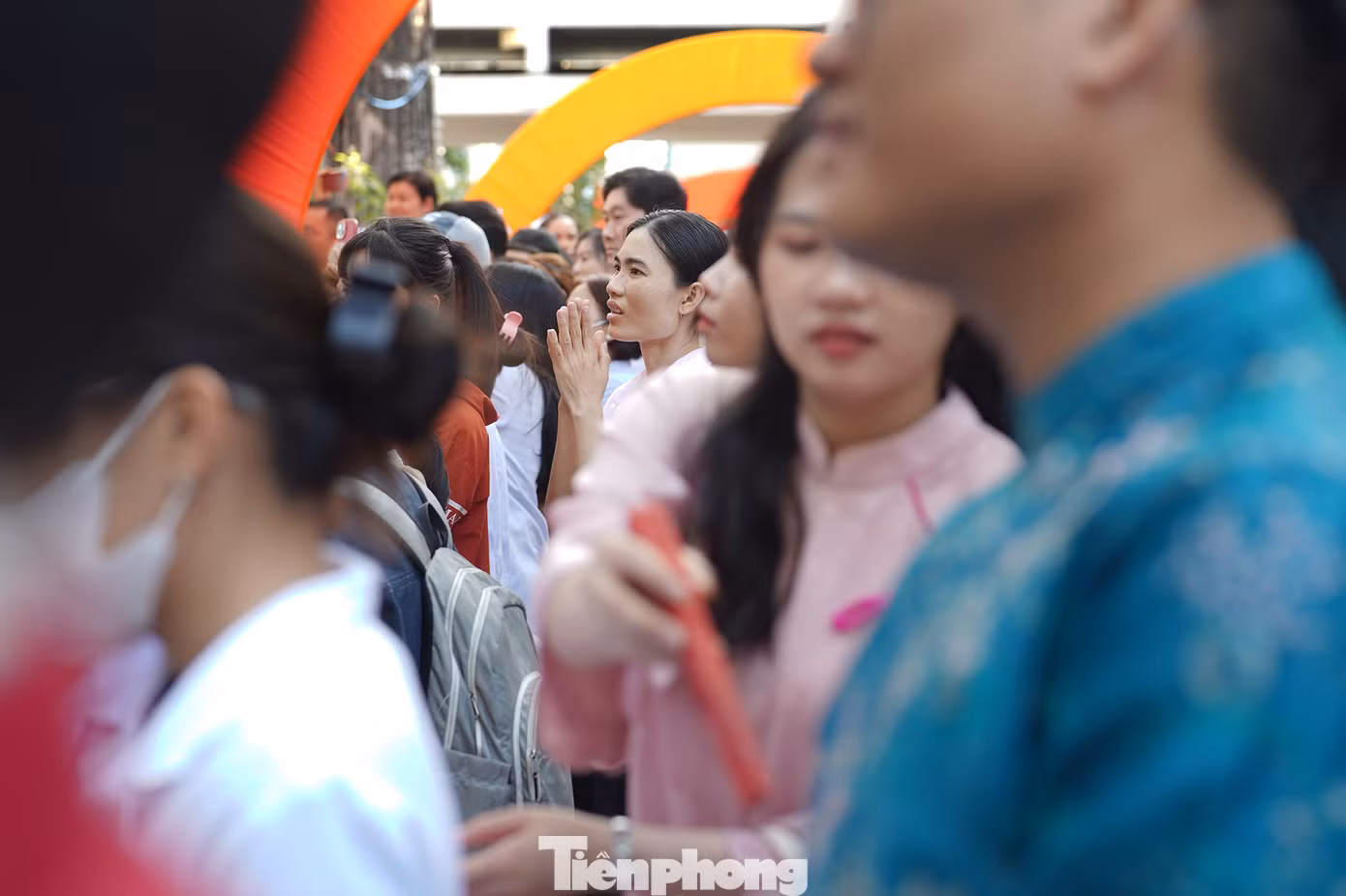 "Năm mới, tôi chỉ mong một điều duy nhất là bệnh nhân ở đây và mọi nơi đều mau khoẻ", nữ cán bộ bệnh viện này chia sẻ.