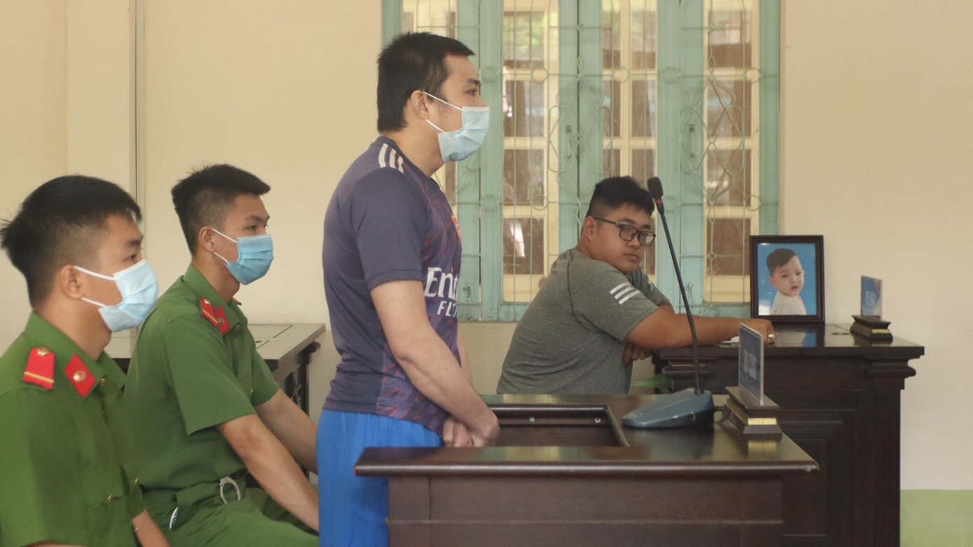 Bị cáo Nguyễn Thanh Ninh trả lời tại toà.