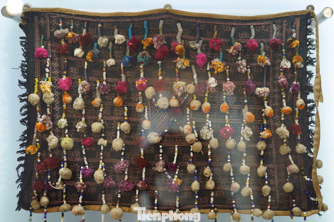 Khăn trùm đầu của người Dao.