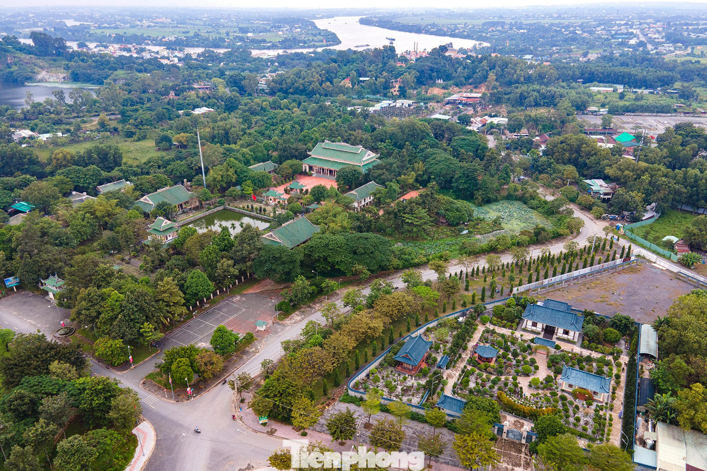 Khu đất này nằm gần Văn miếu Trấn Biên.