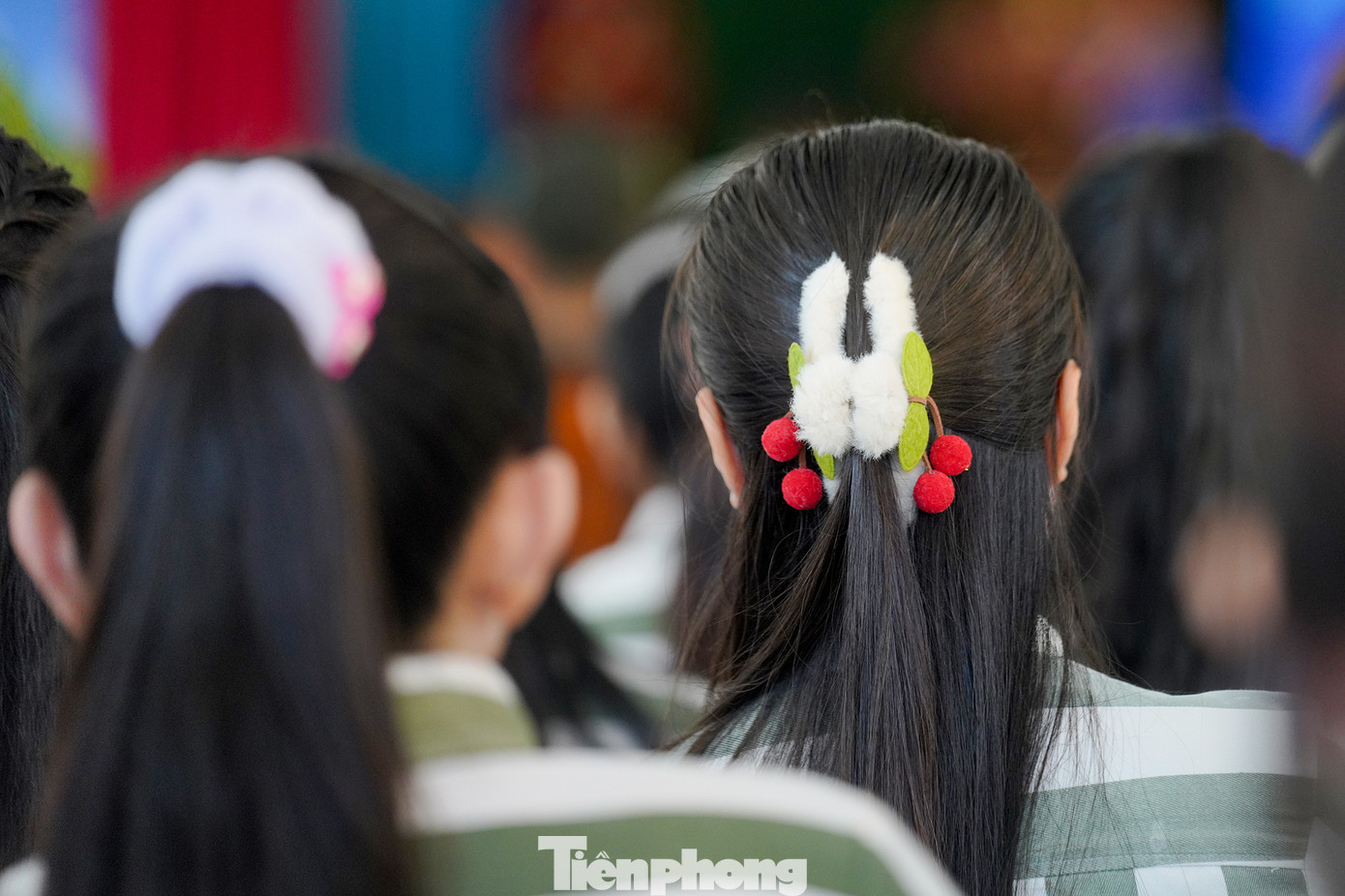 Làm đẹp ở mức độ cho phép là một trong những "quyền lợi" của phạm nhân nữ. "Trong này chị em nương tựa, bảo ban, động viên nhau cùng cố gắng chấp hành án thật tốt để nhanh chóng trở về với gia đình", chị T. đang chấp hành án do liên quan đến ma tuý chia sẻ.