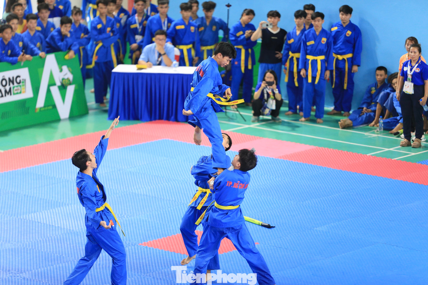 Lê Quang Huy/Nguyễn Lê Phú Thịnh giành HCV Song luyện 1 nam.