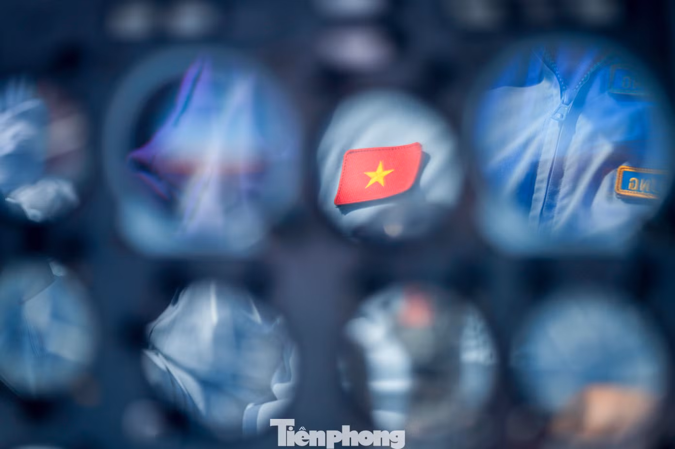 Ý thức được nhiệm vụ thiêng liêng, các tổ bay luôn trong tâm thế nghiêm túc khi thực hiện các bài hợp luyện không quân. Để đảm bảo an toàn, Bộ Quốc phòng đã khảo sát, vẽ bản đồ vùng bay ở khu vực trung tâm TPHCM, hiệp đồng với hàng không dân dụng để thống nhất phương án bay, đường bay, đảm bảo an toàn tuyệt đối.