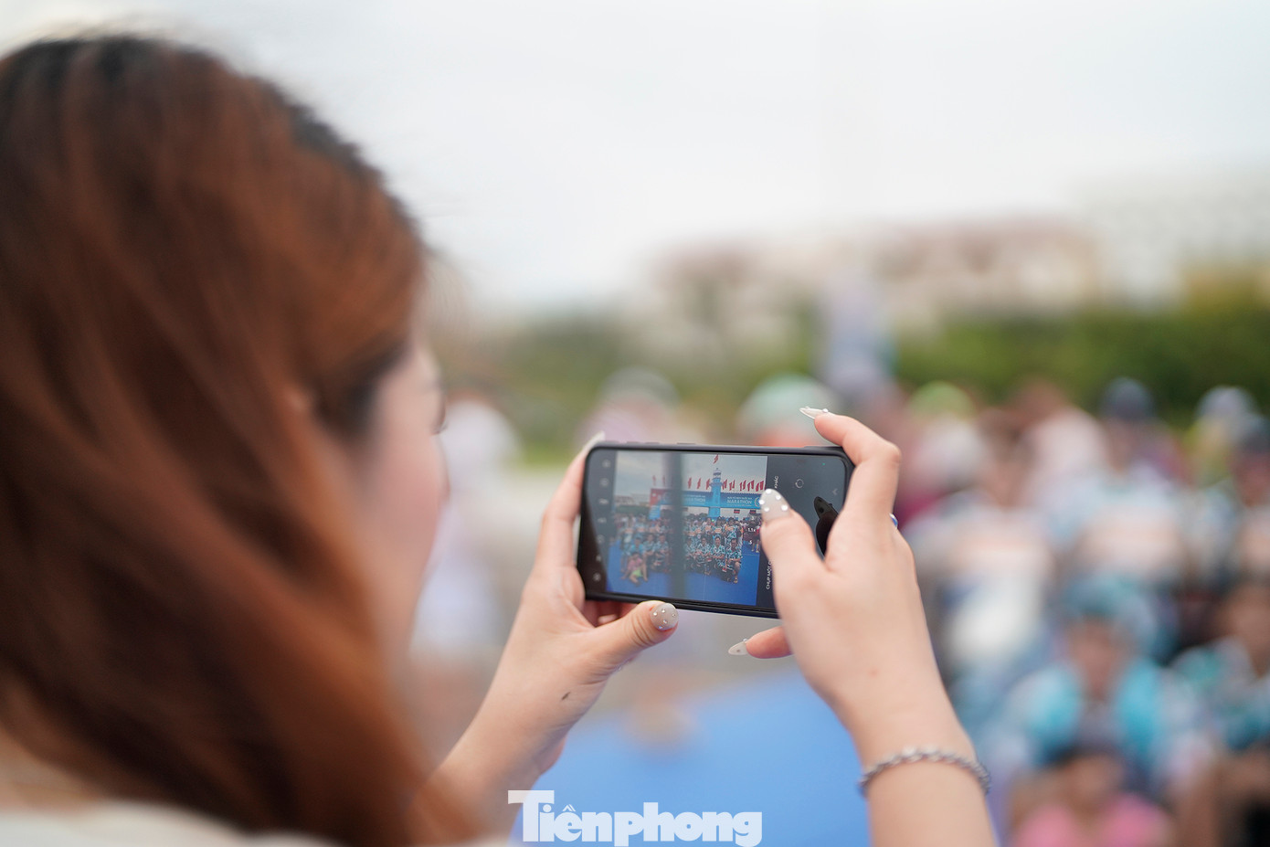 Các runner hào hứng trước giờ khởi tranh giải chạy quy mô quốc gia.