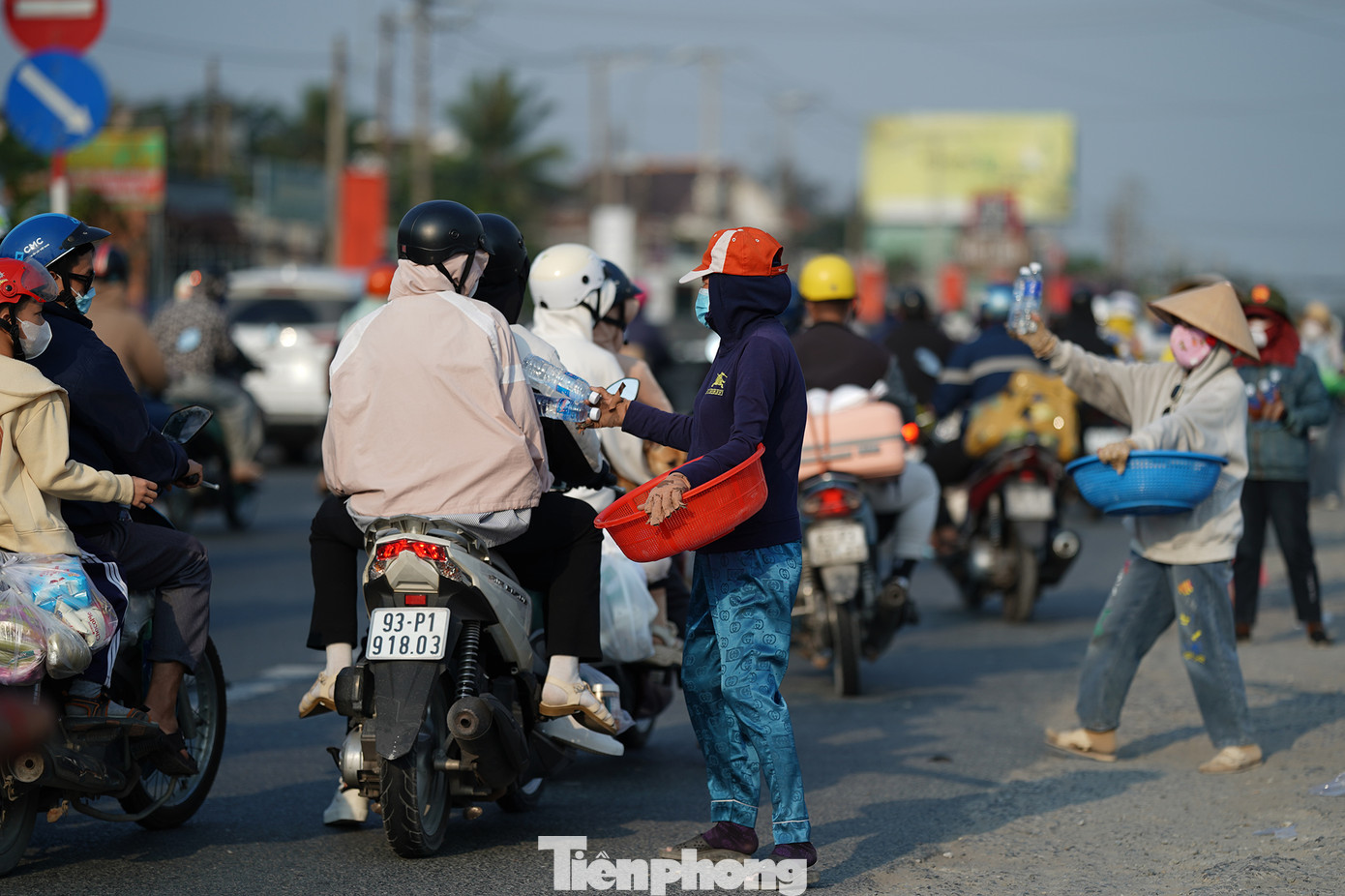 Việc làm ý nghĩa này còn thể hiện sự sẻ chia đối với những người có hoàn cảnh khó khăn, những người đang vất vả để trở lại cuộc sống thường nhật sau Tết.
