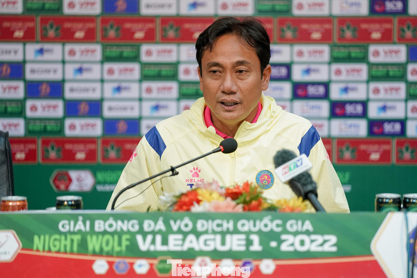 HLV Phùng Thanh Phương. HLV Phùng Thanh Phương.