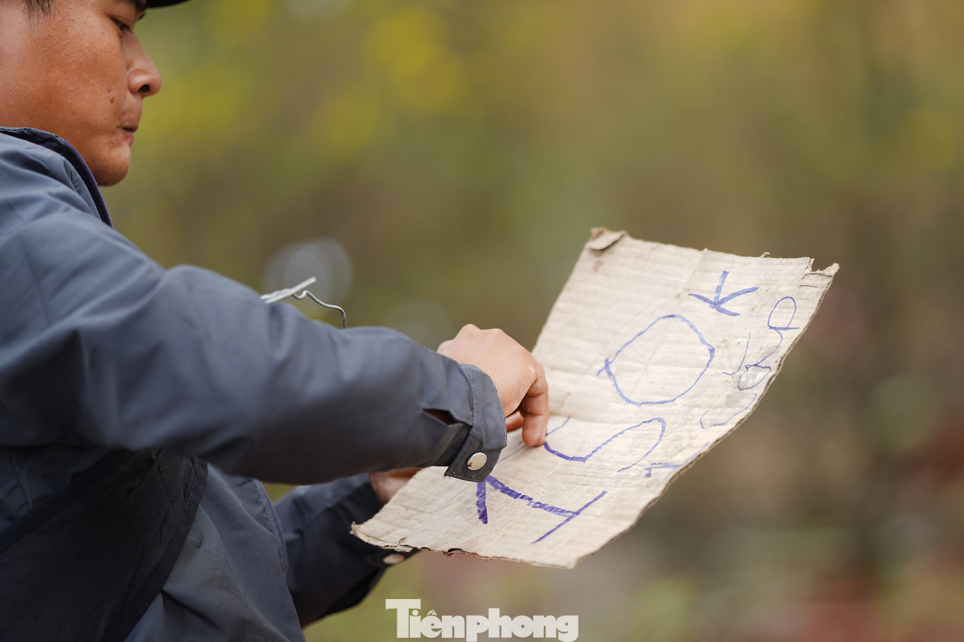 Cứ khoảng 30 phút, người bán sẽ thay đổi giá theo hướng giảm dần để hút khách.