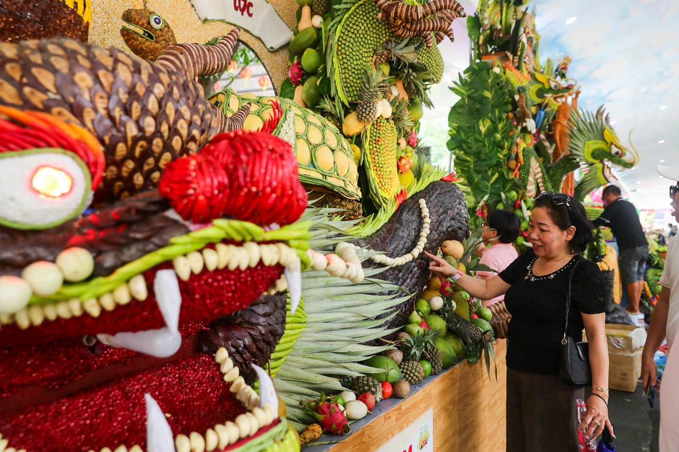 Tổng giá trị giải thưởng của hội thi năm nay lên đến 500 triệu đồng. Tất cả các tác phẩm tham gia dự thi được trưng bày tại triển lãm đến hết tháng 6/2024