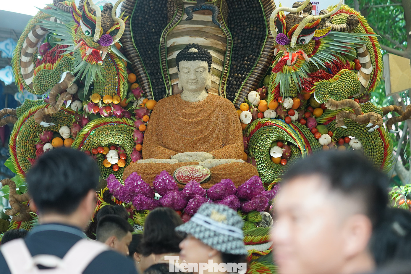 Tượng đức Phật Thích Ca tinh xảo, tỉ lệ cân đối.