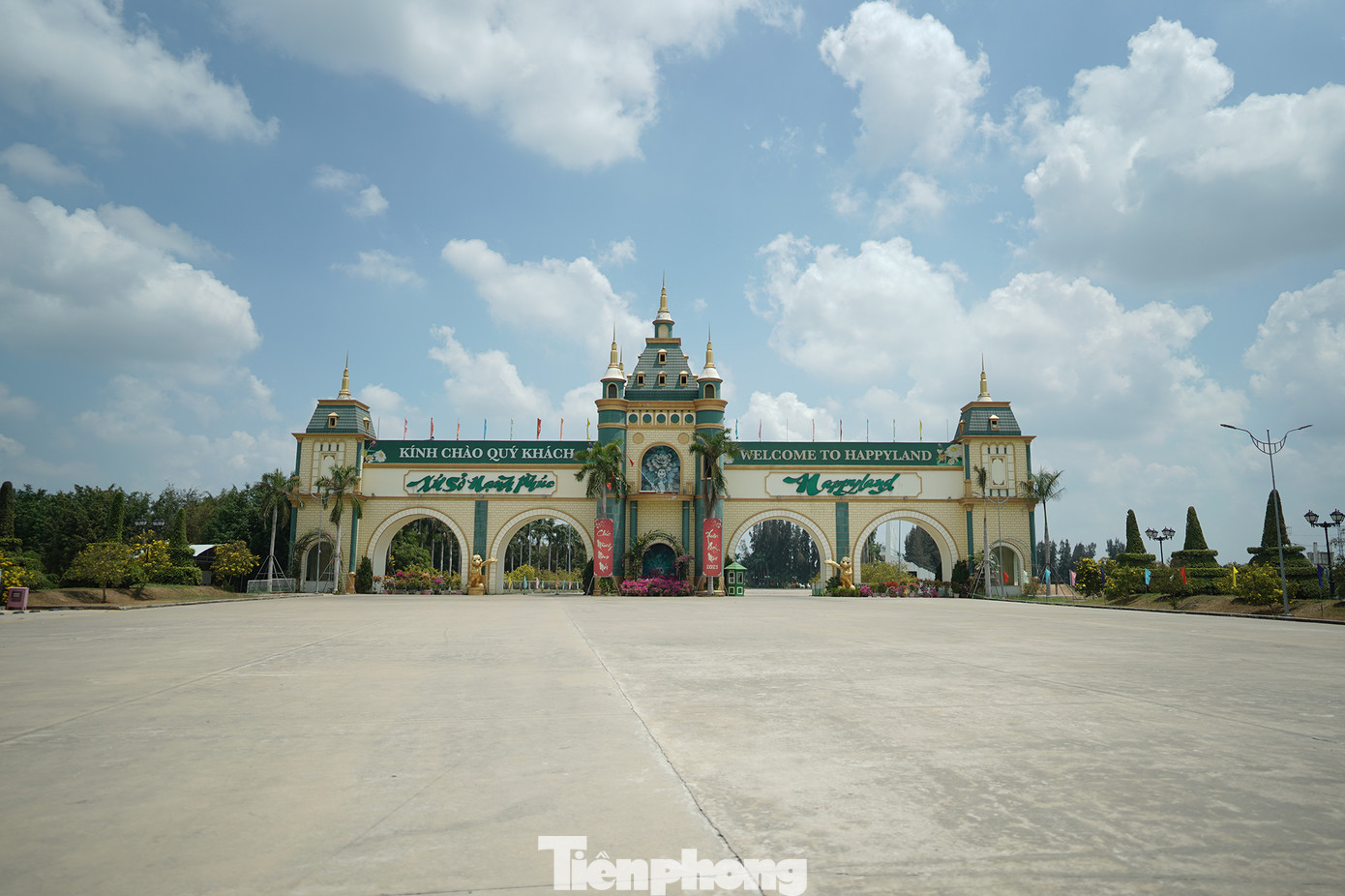 Ngay cả khi dự án Happyland đã khởi công, người dân cũng chưa thực sự tin nơi đây sẽ trở thành một “Disneyland” trong tương lai gần, nên sẵn sàng bán đất với giá cực &quot;mềm&quot;.