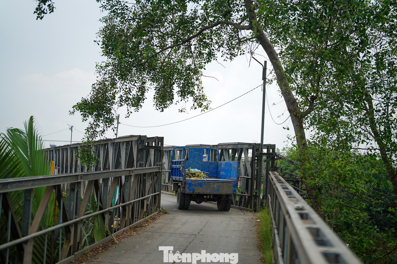 Mặc dù cấm xe 3 bánh nhưng vẫn xuất hiện nhiều trường hợp vi phạm. Mặc dù cấm xe 3 bánh nhưng vẫn xuất hiện nhiều trường hợp vi phạm.