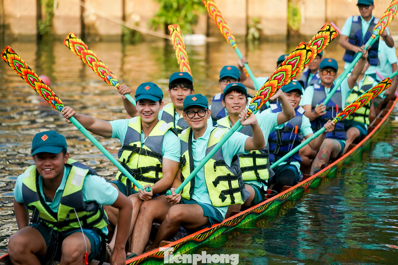 Phát biểu tại lễ khai mạc, bà Vũ Thị Mỹ Ngọc - Phó Chủ tịch UBND quận 3 chia sẻ, dòng kênh Nhiêu Lộc đã chứng kiến sự thay đổi của đời sống người dân, qua nhiều giai đoạn cải tạo, chỉnh trang từ năm 1988 đến nay. Người dân Quận 3 và TPHCM đã và đang thụ hưởng thành quả một kênh xanh sạch với các hoạt động du lịch, qua đó người dân tiếp tục chung tay bảo vệ, gìn giữ cảnh quan sạch đẹp này.