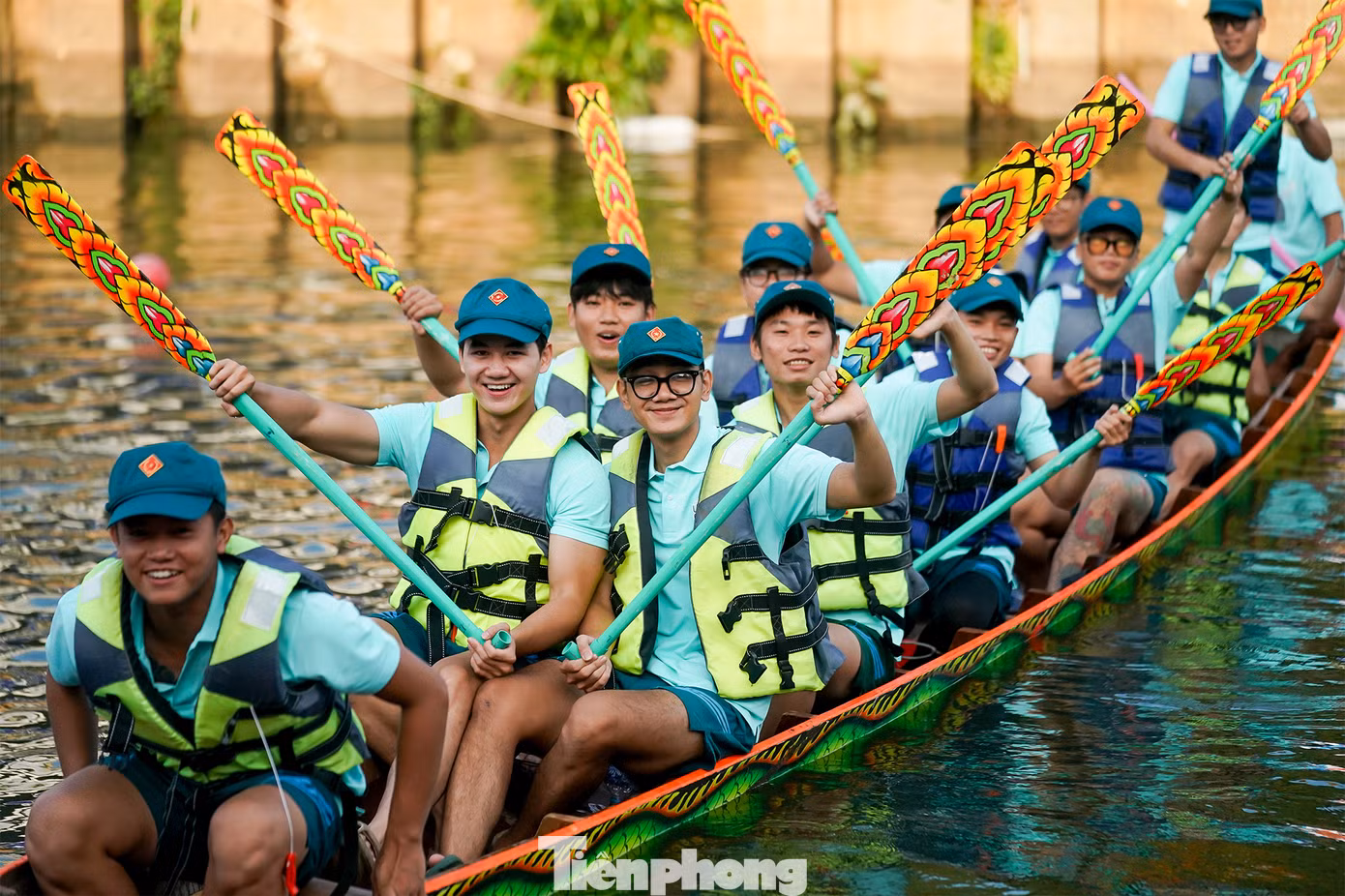 Phát biểu tại lễ khai mạc, bà Vũ Thị Mỹ Ngọc - Phó Chủ tịch UBND quận 3 chia sẻ, dòng kênh Nhiêu Lộc đã chứng kiến sự thay đổi của đời sống người dân, qua nhiều giai đoạn cải tạo, chỉnh trang từ năm 1988 đến nay. Người dân Quận 3 và TPHCM đã và đang thụ hưởng thành quả một kênh xanh sạch với các hoạt động du lịch, qua đó người dân tiếp tục chung tay bảo vệ, gìn giữ cảnh quan sạch đẹp này.