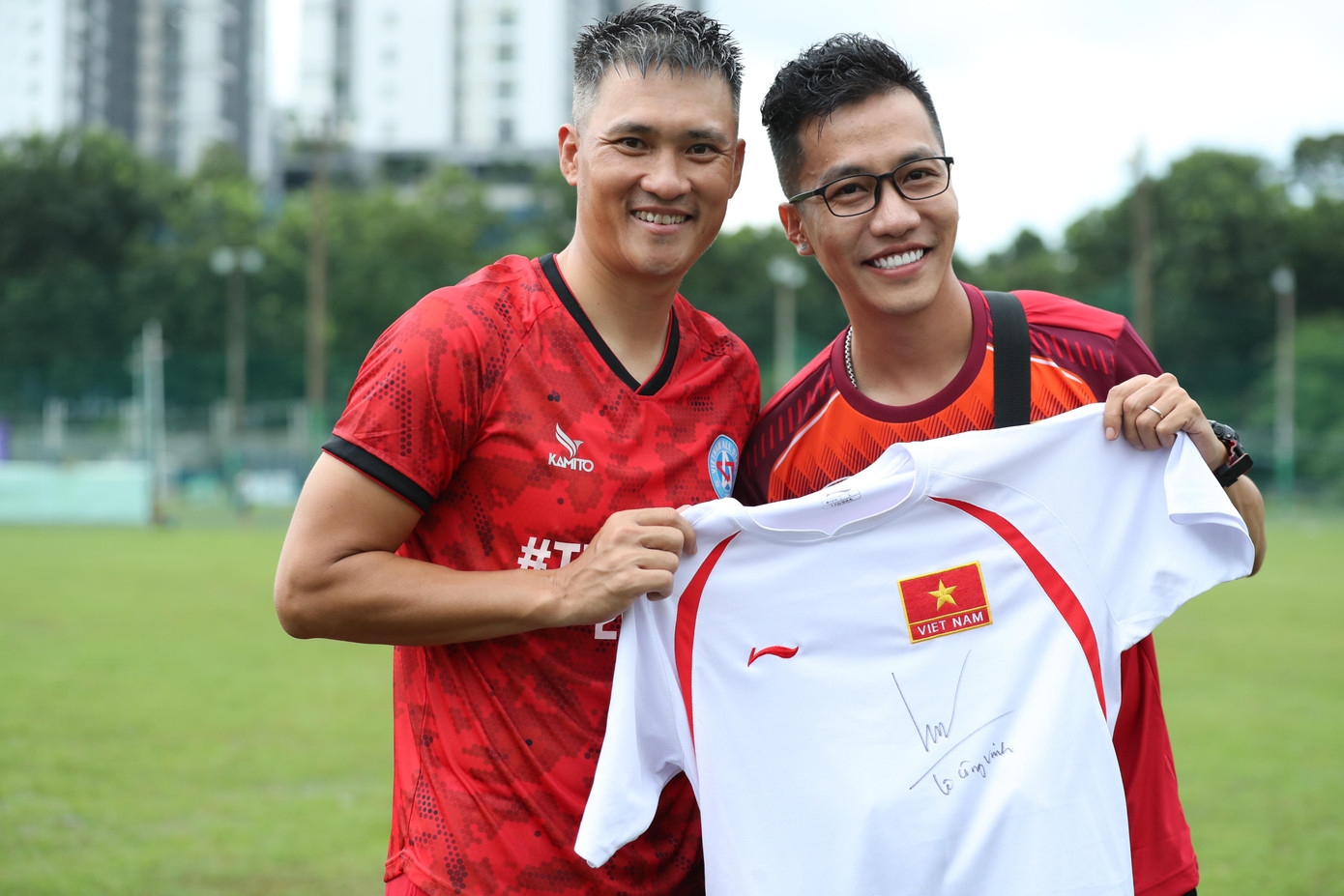 Lê Công Vinh và Hoàng Rapper.