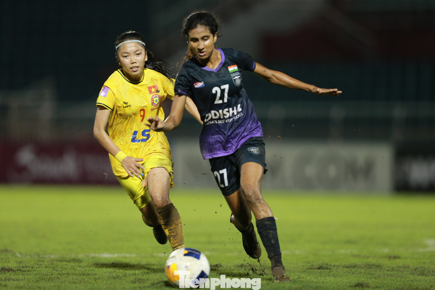 Bước sang hiệp 2, các học trò của HLV Đoàn Thị Kim Chi tiếp tục chơi hay. Tuy nhiên, chỉ một khoảnh khắc tập trung khiến đội bóng này phải trả giá. Phút 63, bất ngờ của trận đấu xảy ra. Jennifer tăng tốc rất nhanh, tung cú sút hiểm hóc rút ngắn tỉ số xuống còn 1-2 cho Odisha FC. TPHCM vẫn có rất nhiều cơ hội ghi bàn. Phan Thị Trang đưa bóng đi dội xà ngang hay Meghan Root, Huỳnh Như liên tục bỏ lỡ cơ hội. Phút bù giờ cuối cùng của trận đấu, nhận đường chuyền của K’Thủa, Hồng Nhung dứt điểm chuẩn xác ấn định chiến thắng 3-1 cho TPHCM.