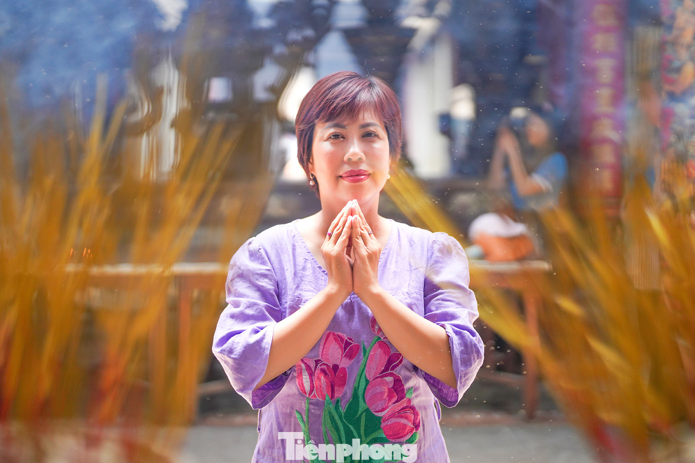 Chị Trần Thị Phương Dung (phường 4, quận 3) cho biết: Sau khi tìm hiểu, tôi đã chọn tour du lịch khám phá TPHCM với giá chỉ 299.000 đồng. Vì vậy tôi đã mua 2 vé du lịch để cùng bạn thân trải nghiệm tuyến buýt đường sông, đi chăm sóc sức khỏe, tìm hiểu chùa bà Thiên Hậu, thưởng thức ẩm thực của người Hoa… Sau khi trải nghiệm, tôi thấy khá thú vị và thấy yêu thành phố mình hơn".