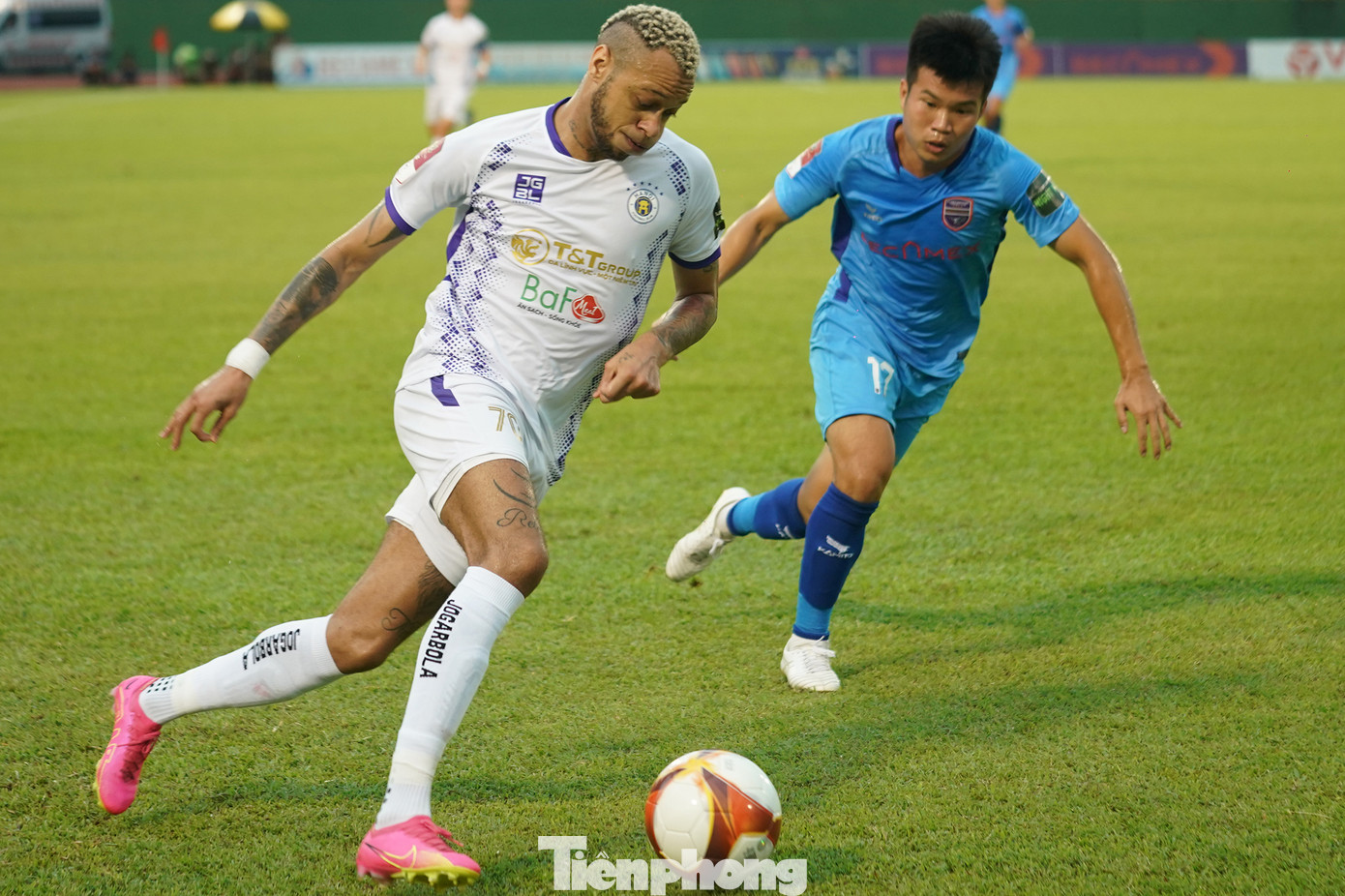 Cả B.Bình Dương và Hà Nội FC đều khát khao chiến thắng ở vòng 9 V.League 2023. Với B.Bình Dương, đội bóng đất Thủ chưa có được một lần nào giành 3 điểm trọn vẹn tại mùa giải năm nay. Cả B.Bình Dương và Hà Nội FC đều khát khao chiến thắng ở vòng 9 V.League 2023. Với B.Bình Dương, đội bóng đất Thủ chưa có được một lần nào giành 3 điểm trọn vẹn tại mùa giải năm nay.