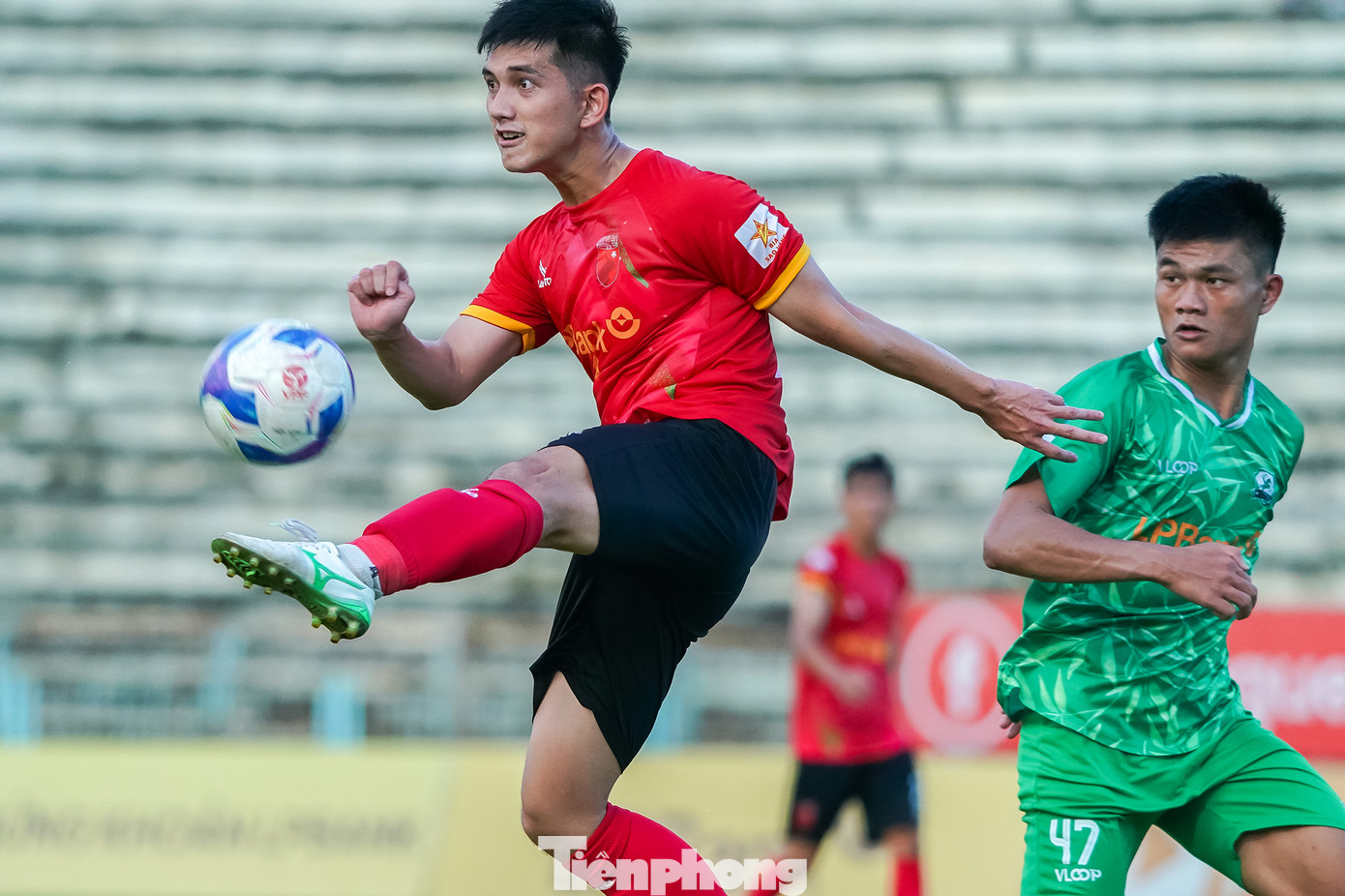 Với kết quả này đội khách Phù Đổng Ninh Bình vẫn duy trì mạch toàn thắng tại giải hạng nhất năm nay với vị trí số 1 trên bảng xếp hạng.