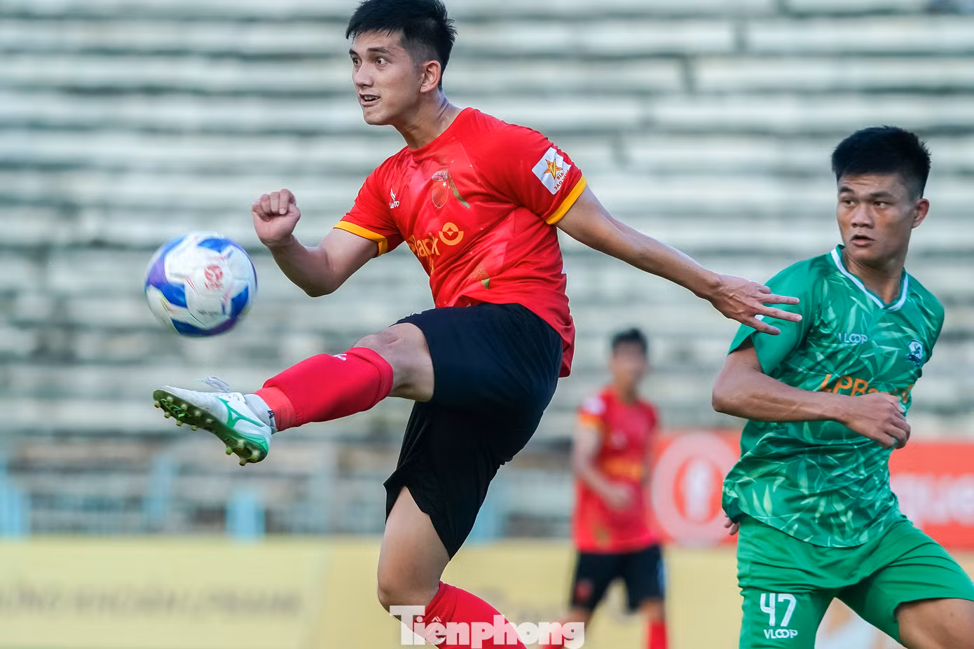 Với kết quả này đội khách Phù Đổng Ninh Bình vẫn duy trì mạch toàn thắng tại giải hạng nhất năm nay với vị trí số 1 trên bảng xếp hạng.