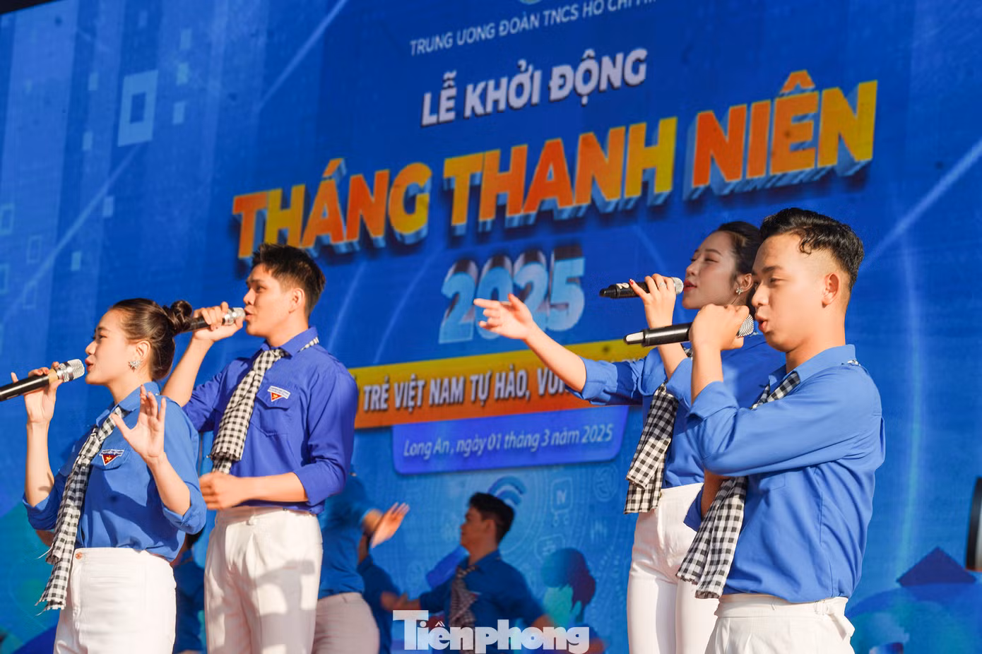 Hàng loạt chương trình, công trình thanh niên trọng điểm sẽ được triển khai trên cả nước, trong đó nổi bật là công trình thanh niên toàn quốc về xóa nhà tạm, nhà dột nát, góp phần hiện thực hóa phong trào “Chung tay xóa nhà tạm, nhà dột nát trên phạm vi cả nước trong năm 2025”.