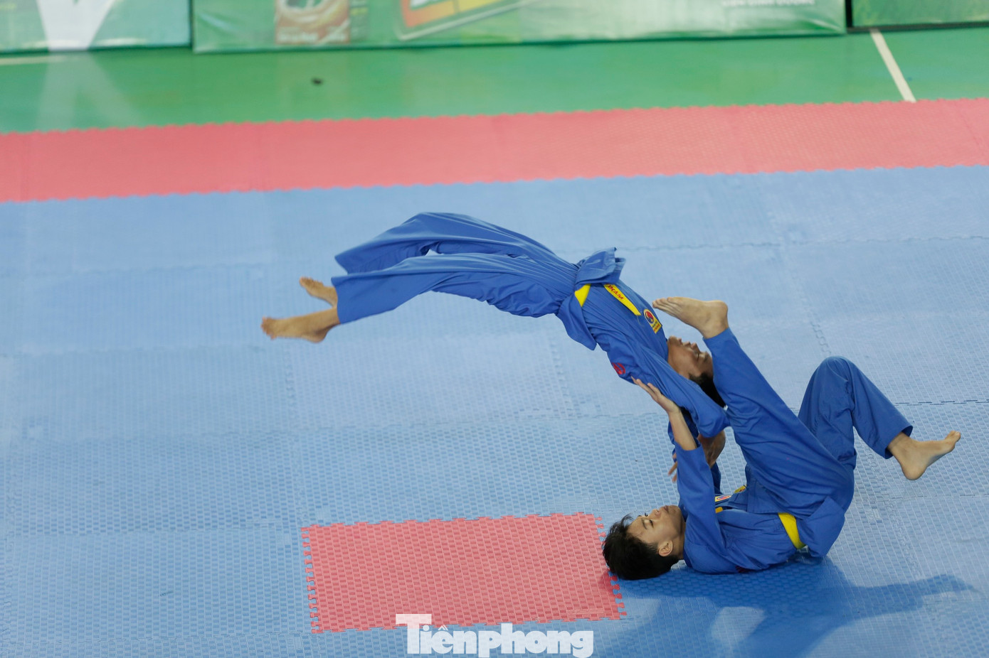 Đặng Cao Ánh Dương/Đặng Cao Triều Dương giành HCV Song luyện 1 nữ.