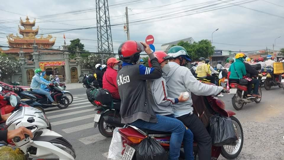 Đoàn dài xe hướng về TPHCM.