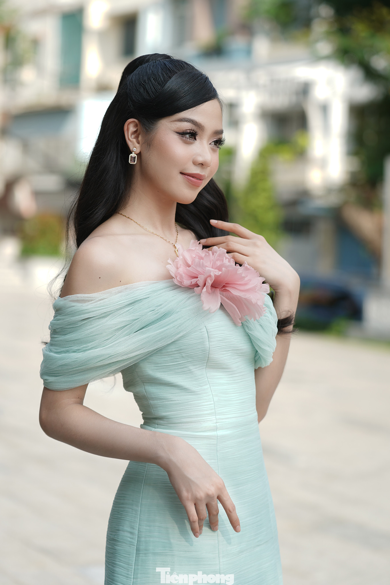 Trong cuộc phỏng vấn của Tiền Phong, Thanh Thủy cho biết ngoài công tác thiện nguyện thực hiện cùng Á hậu Trịnh Thùy Linh, Ngọc Hằng, cô ấp ủ dự án từ thiện cho riêng mình. "Hồi cuối năm, tôi có chuyến thăm tỉnh Khánh Hòa để trao tận tay người dân, những nguời nghèo khó món quà tết và thăm các hộ gia đình có hoàn cảnh khó khăn. Tôi mong muốn lan tỏa sứ mệnh vì cộng đồng nhiều hơn nữa", đương kim Hoa hậu Việt Nam chia sẻ.