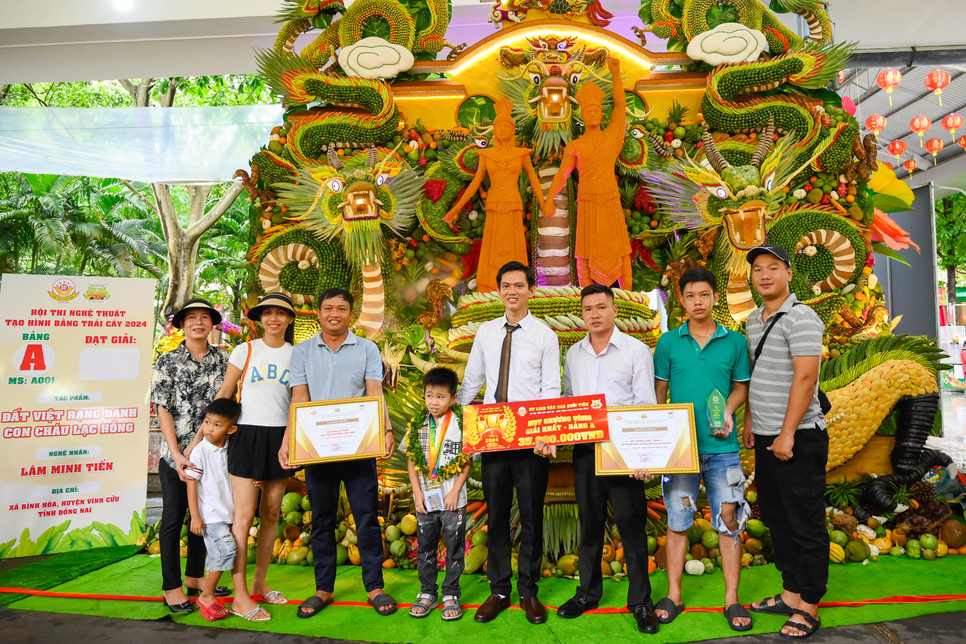 Nghệ nhân Lâm Minh Tiến (Đồng Nai) giành huy chương Vàng ở bảng A