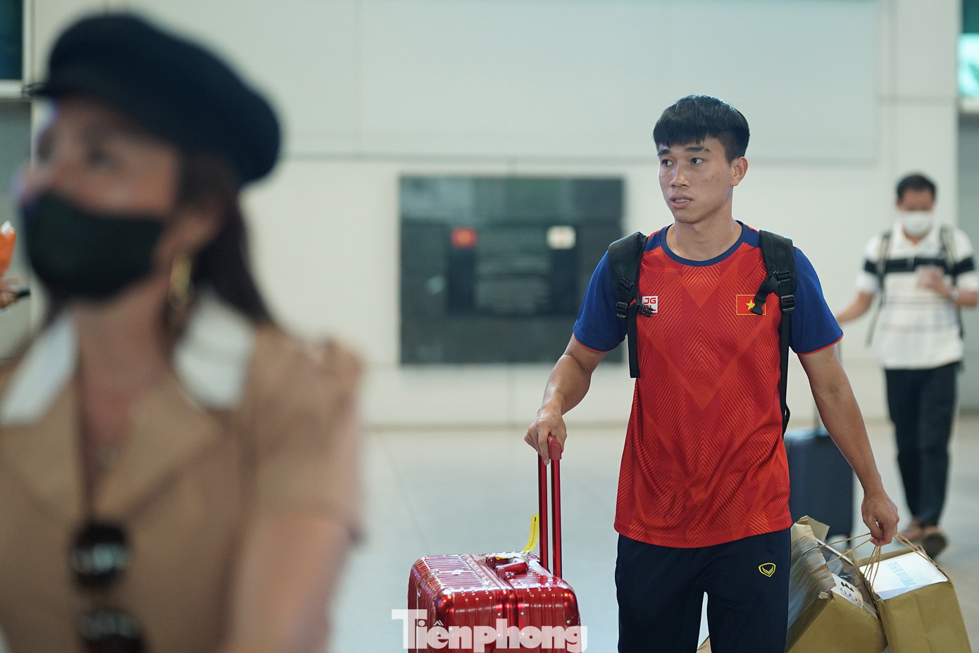 Lê Văn Đô tại sân bay Tân Sơn Nhất.