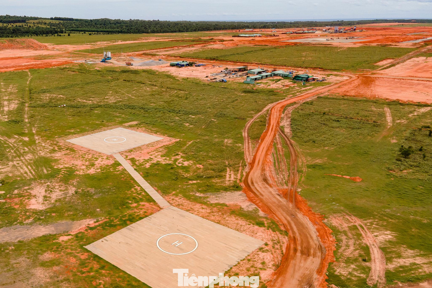 Một số hạng mục của cảng hàng không đang dần nên hình hài.