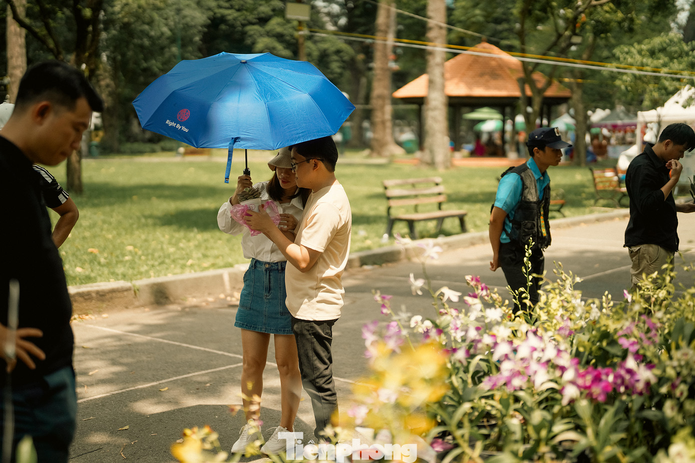 Công viên Tao Đàn cũng là một địa điểm nổi tiếng thu hút du khách và người dân.