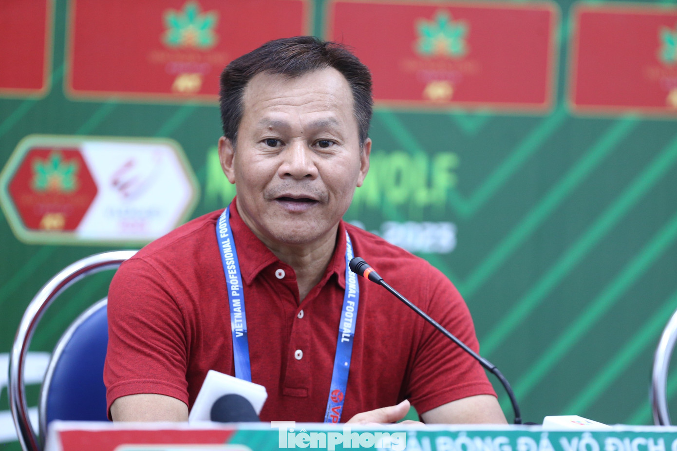 HLV Lư Đình Tuấn. HLV Lư Đình Tuấn.