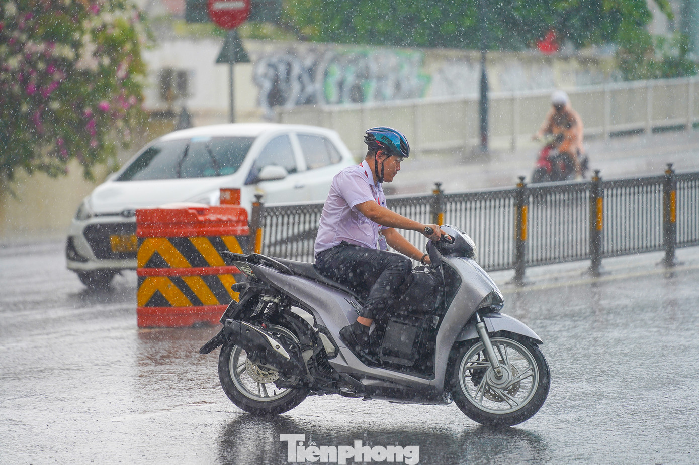 Theo dự báo từ cơ quan khí tượng, mùa mưa năm nay tại Nam bộ sẽ kết thúc muộn so với trung bình nhiều năm. (Ảnh minh họa: Phạm Nguyễn) Theo dự báo từ cơ quan khí tượng, mùa mưa năm nay tại Nam bộ sẽ kết thúc muộn so với trung bình nhiều năm. (Ảnh minh họa: Phạm Nguyễn)