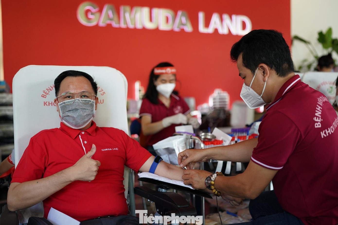 Đại diện đơn vị phối hợp tổ chức chương trình, ông Angus Liew, Chủ tịch Hội đồng thành viên Gamuda Land Việt Nam chia sẻ: “Quan tâm đến con người và cộng đồng là một trong những giá trị thương hiệu quan trọng của Gamuda Land toàn cầu. Song song với hoạt động kinh doanh, công ty luôn chú trọng hoạt động trách nhiệm xã hội và coi đó là một phần không thể thiếu khi hướng tới phát triển bền vững. Hiến máu là một trong những chương trình cao đẹp, nhân văn và cũng là cách thức thực tế nhất để công ty có cơ hội đồng hành cùng Báo Tiền Phong giúp đỡ cộng đồng”.