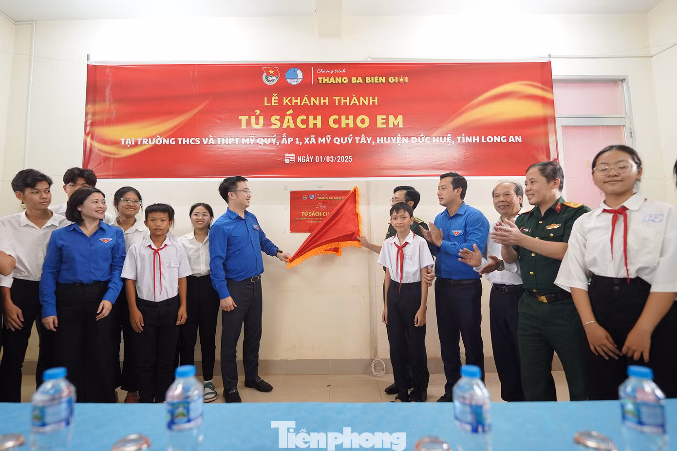 Khánh thành tủ sách cho các em trường THCS và THPT Mỹ Quý