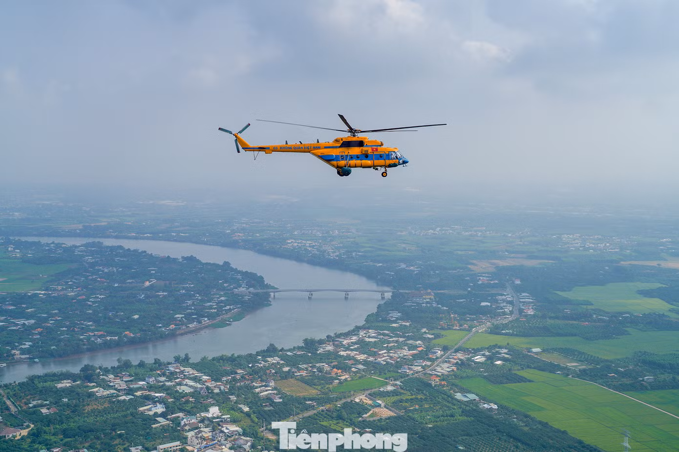 Cầu Hoá An nhìn từ trên cao.