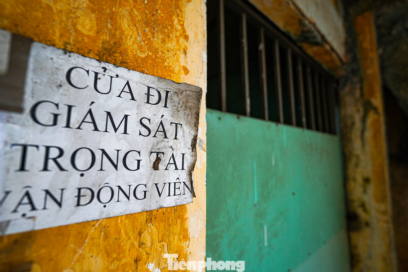 Sau thời gian đưa vào sử dụng, nhiều hạng mục của sân vận động đã xuống cấp nghiêm trọng chỉ bảo đảm cho khoảng 10.000 chỗ ngồi. Bên cạnh việc tổ chức các giải đấu, hoạt động thể dục, thể thao lớn của tỉnh, Sân vận động Long An cũng là nơi tập luyện, sinh hoạt chung của các lứa vận động viên năng khiếu thuộc Trung tâm Huấn luyện và thi đấu thể dục, thể thao tỉnh. Sau thời gian đưa vào sử dụng, nhiều hạng mục của sân vận động đã xuống cấp nghiêm trọng chỉ bảo đảm cho khoảng 10.000 chỗ ngồi. Bên cạnh việc tổ chức các giải đấu, hoạt động thể dục, thể thao lớn của tỉnh, Sân vận động Long An cũng là nơi tập luyện, sinh hoạt chung của các lứa vận động viên năng khiếu thuộc Trung tâm Huấn luyện và thi đấu thể dục, thể thao tỉnh.