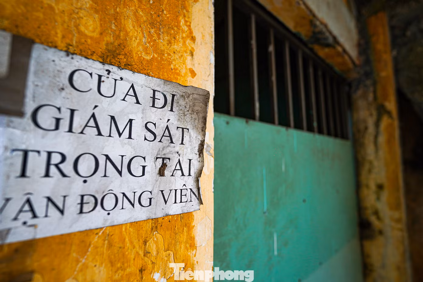 Sau thời gian đưa vào sử dụng, nhiều hạng mục của sân vận động đã xuống cấp nghiêm trọng chỉ bảo đảm cho khoảng 10.000 chỗ ngồi. Bên cạnh việc tổ chức các giải đấu, hoạt động thể dục, thể thao lớn của tỉnh, Sân vận động Long An cũng là nơi tập luyện, sinh hoạt chung của các lứa vận động viên năng khiếu thuộc Trung tâm Huấn luyện và thi đấu thể dục, thể thao tỉnh. Sau thời gian đưa vào sử dụng, nhiều hạng mục của sân vận động đã xuống cấp nghiêm trọng chỉ bảo đảm cho khoảng 10.000 chỗ ngồi. Bên cạnh việc tổ chức các giải đấu, hoạt động thể dục, thể thao lớn của tỉnh, Sân vận động Long An cũng là nơi tập luyện, sinh hoạt chung của các lứa vận động viên năng khiếu thuộc Trung tâm Huấn luyện và thi đấu thể dục, thể thao tỉnh.